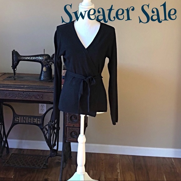 H&M Sweaters - ❄️Final Price❄️ NWOT H&M Black wrap sweater size M